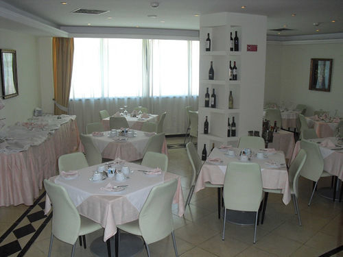 Golden Park Hotel Luanda Exterior foto