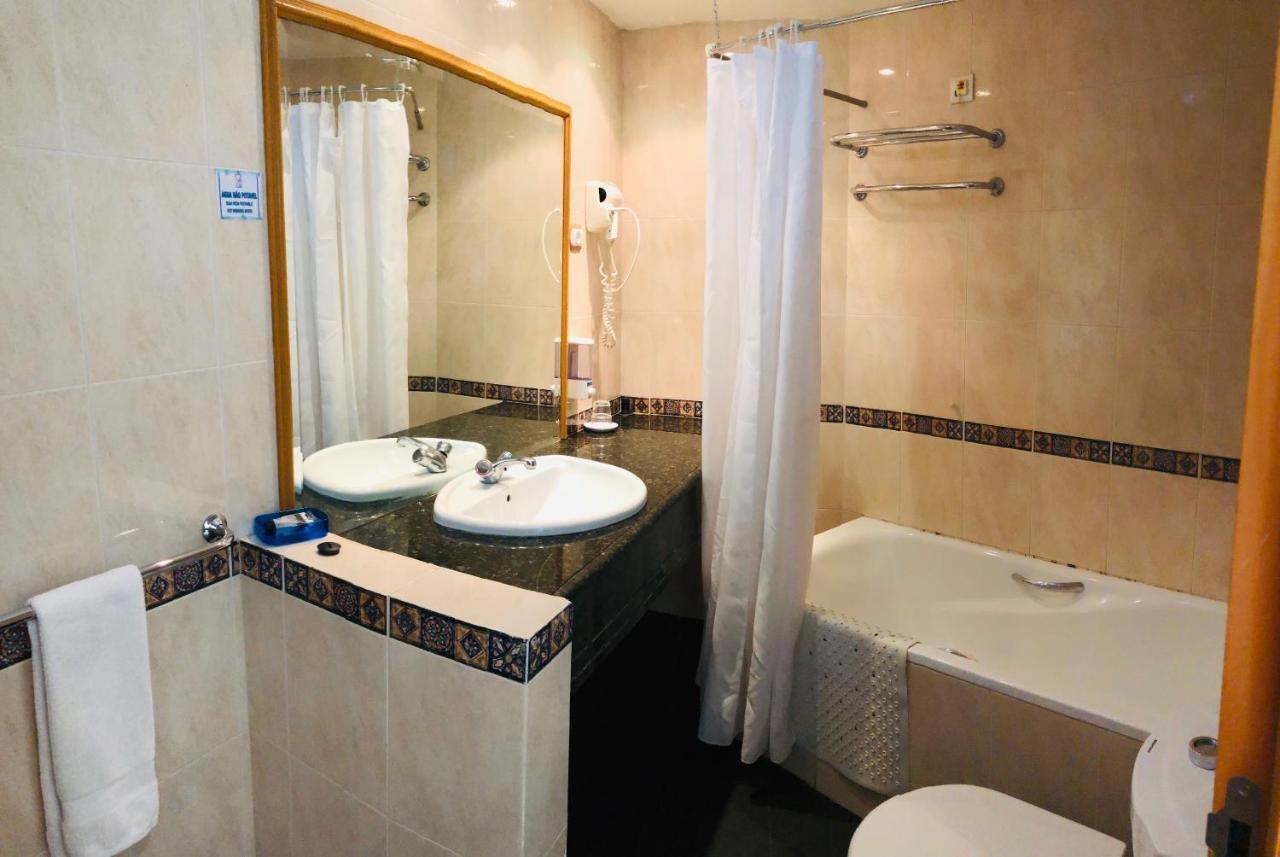Golden Park Hotel Luanda Exterior foto