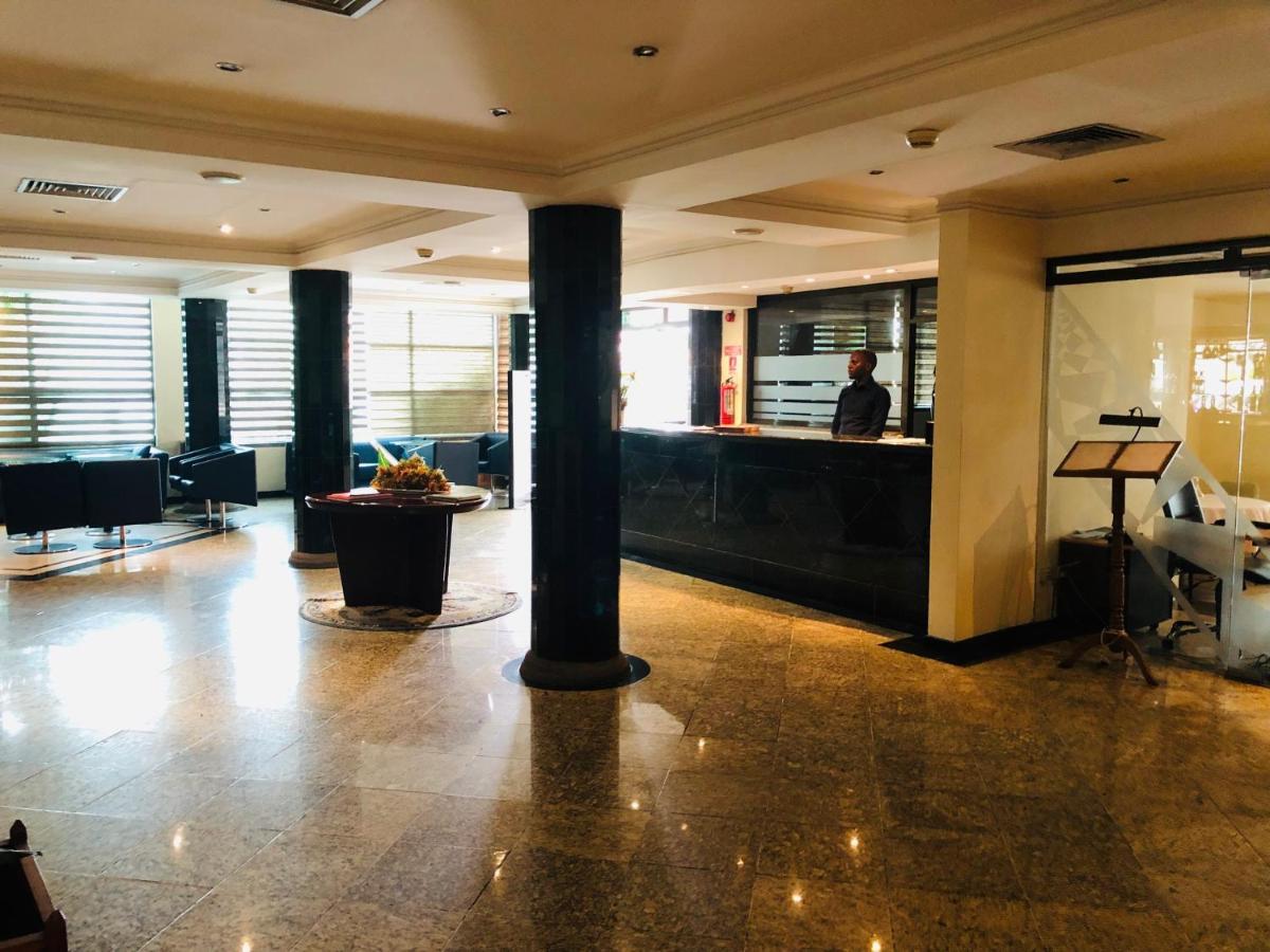 Golden Park Hotel Luanda Exterior foto